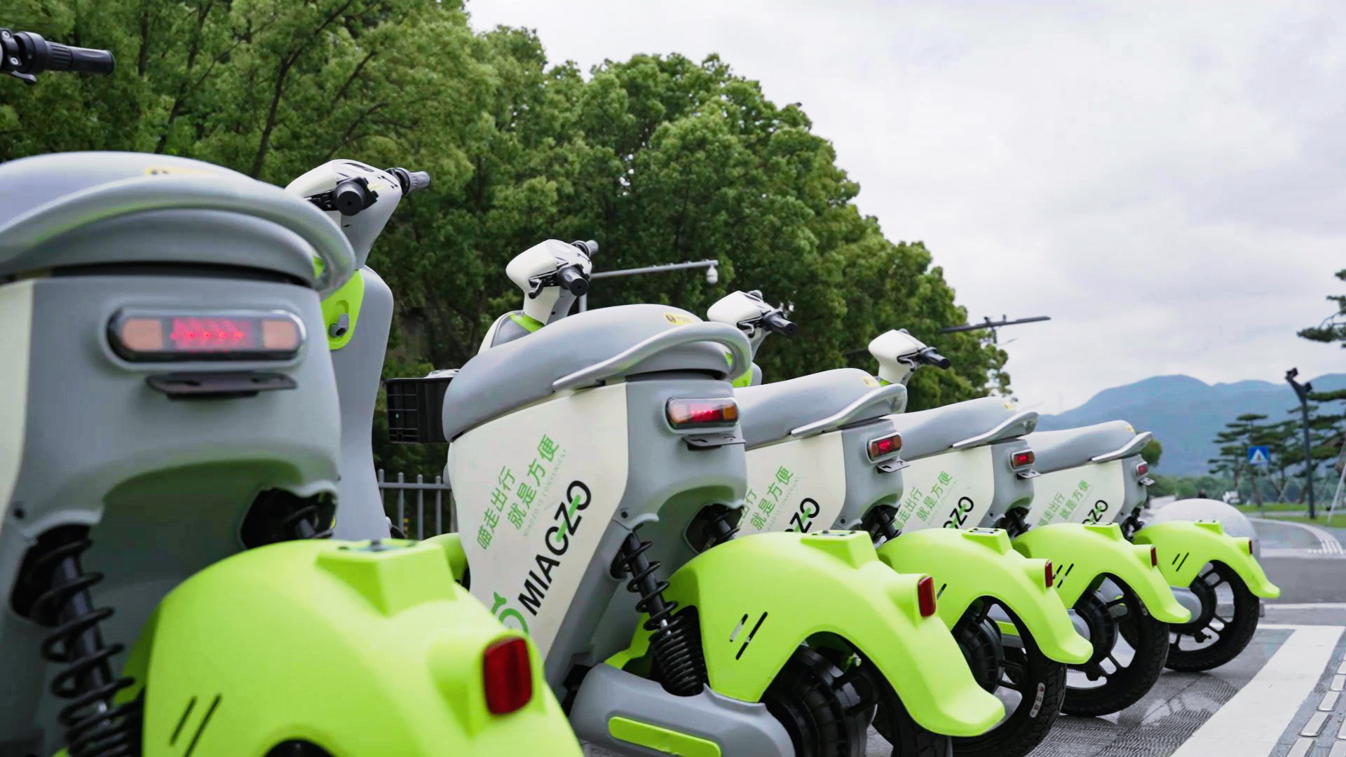 共享電動(dòng)車需要擺放整齊 共享電動(dòng)車需要擺放整齊