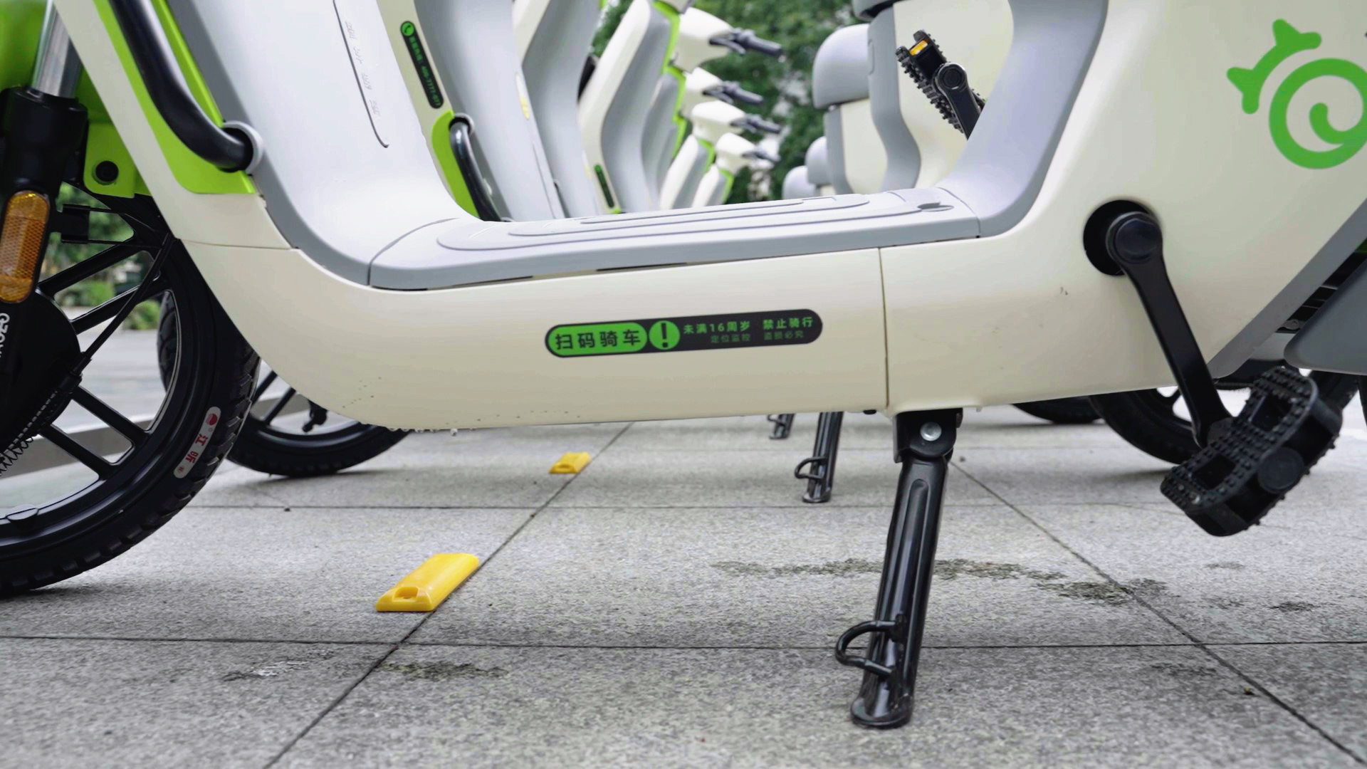 未滿(mǎn)16周歲禁止騎行 未滿(mǎn)16周歲禁止騎行